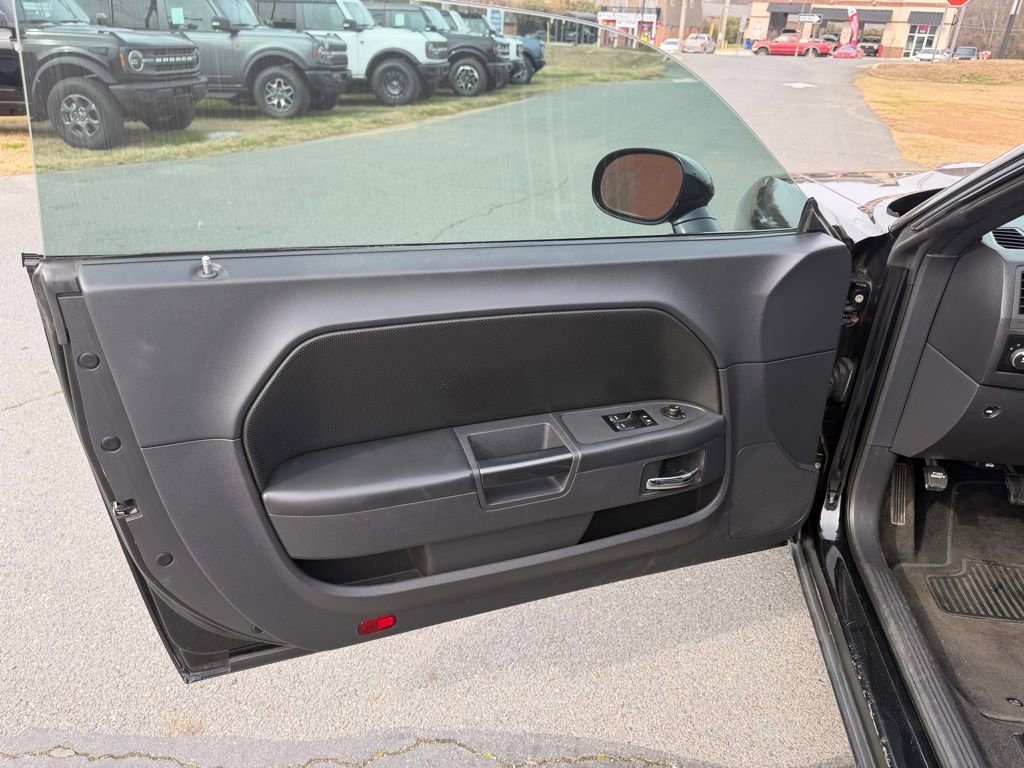 Used 2013 Dodge Challenger SXT Plus image 12