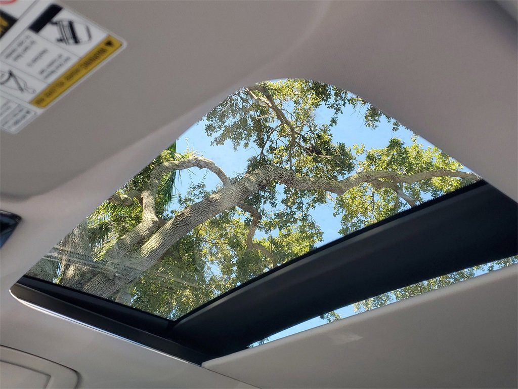 New 2025 Mitsubishi Outlander SE image 25