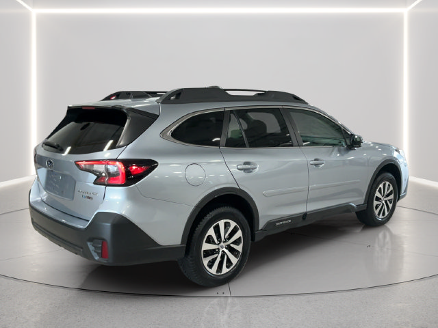 Used 2022 Subaru Outback Premium AWD/4WD image 6