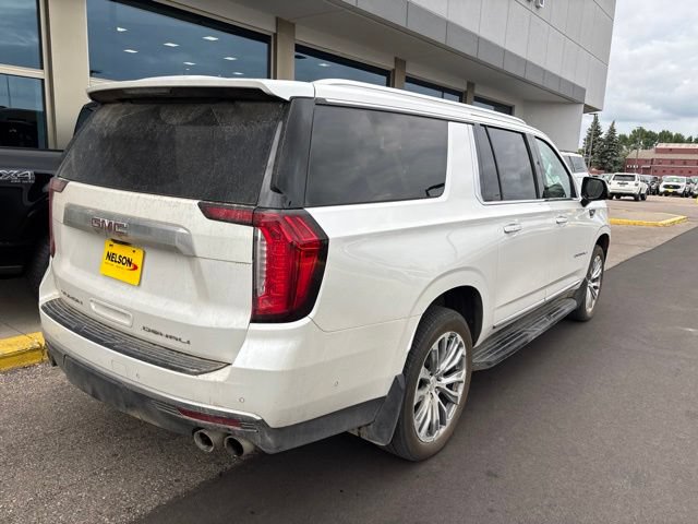 Used 2023 GMC Yukon XL Denali w/ Advanced Technology Package AWD/4WD image 6