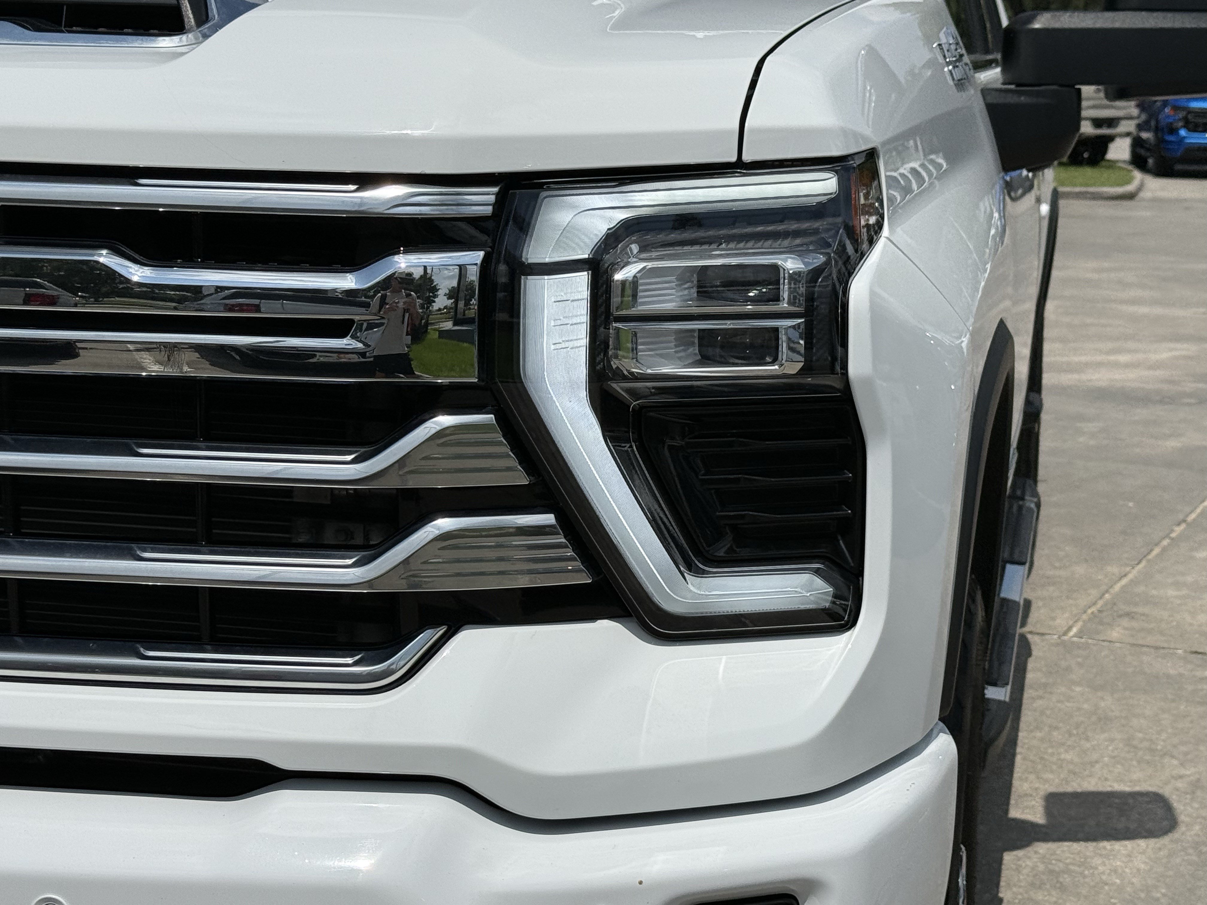 Used 2024 Chevrolet Silverado 2500 High Country AWD/4WD image 10