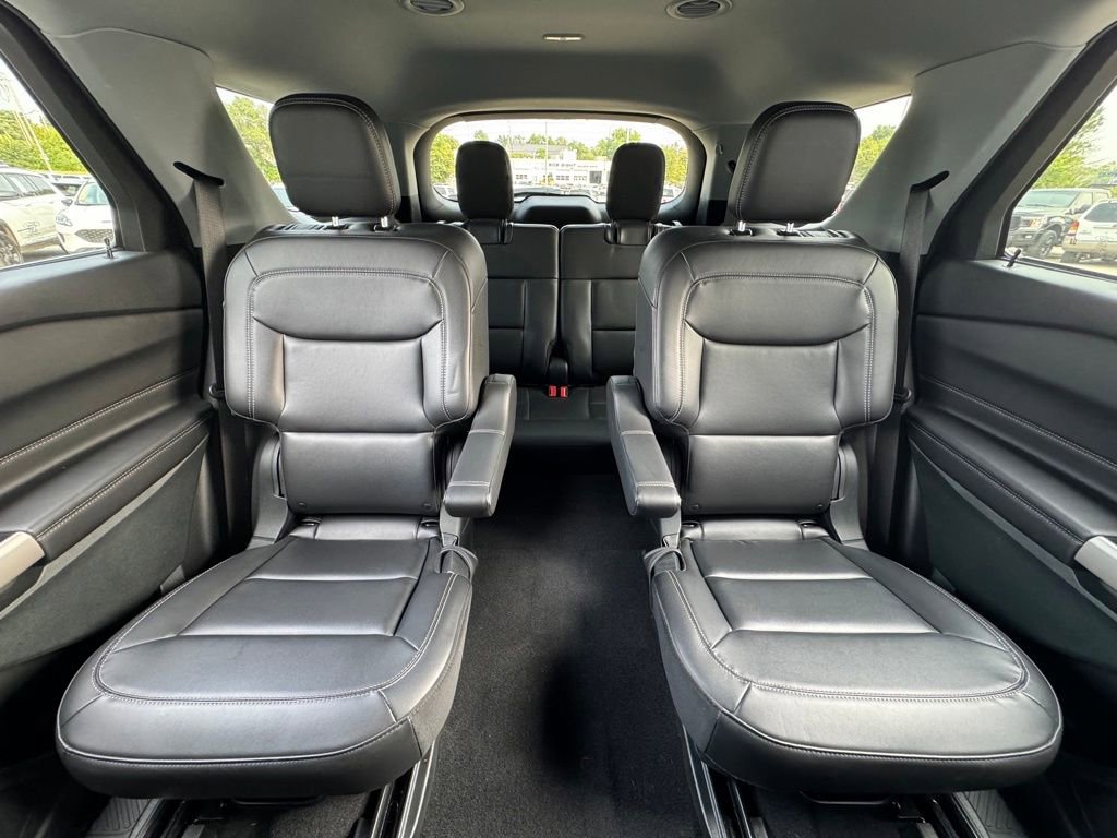 Used 2023 Ford Explorer XLT w/ Equipment Group 202A image 33