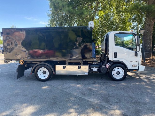 Used 2024 Isuzu NPR image 8