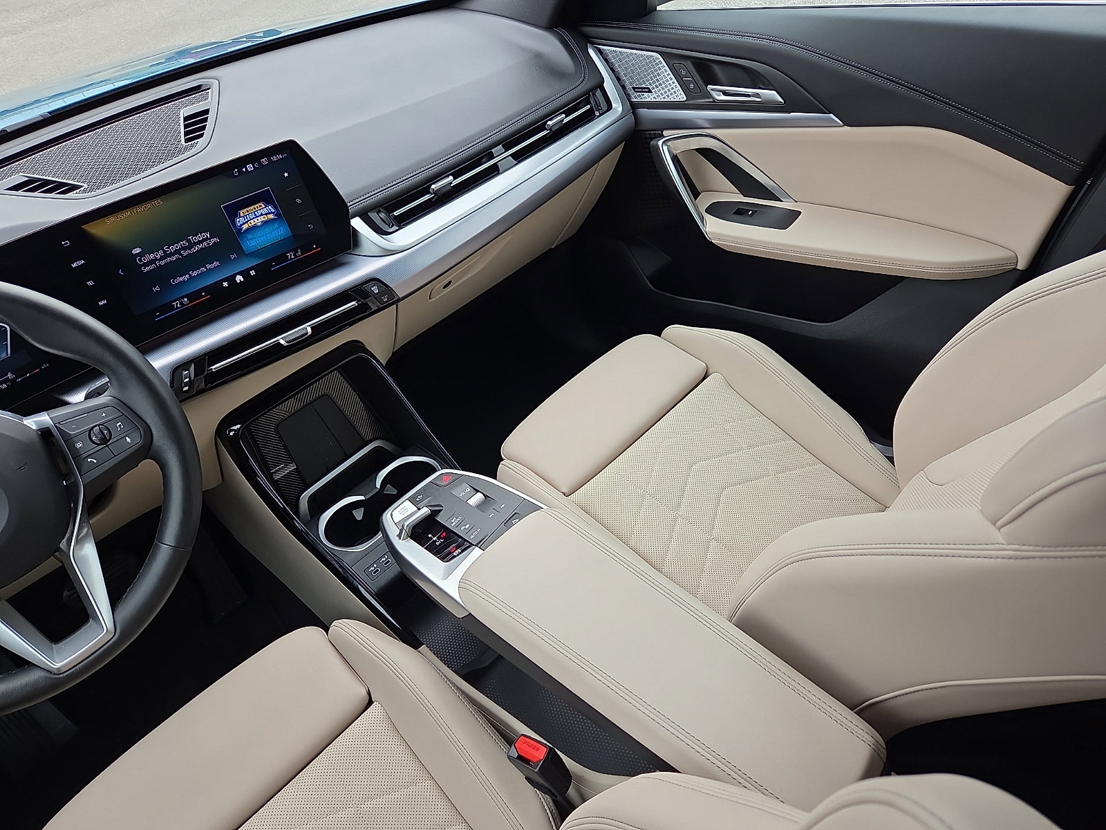 Used 2024 BMW X1 xDrive28i w/ Premium Package image 12