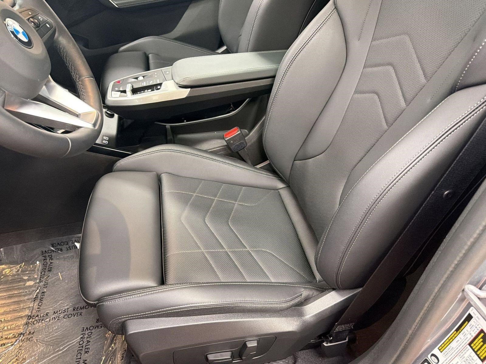 Certified 2025 BMW X2 xDrive28i w/ Technology Package image 5