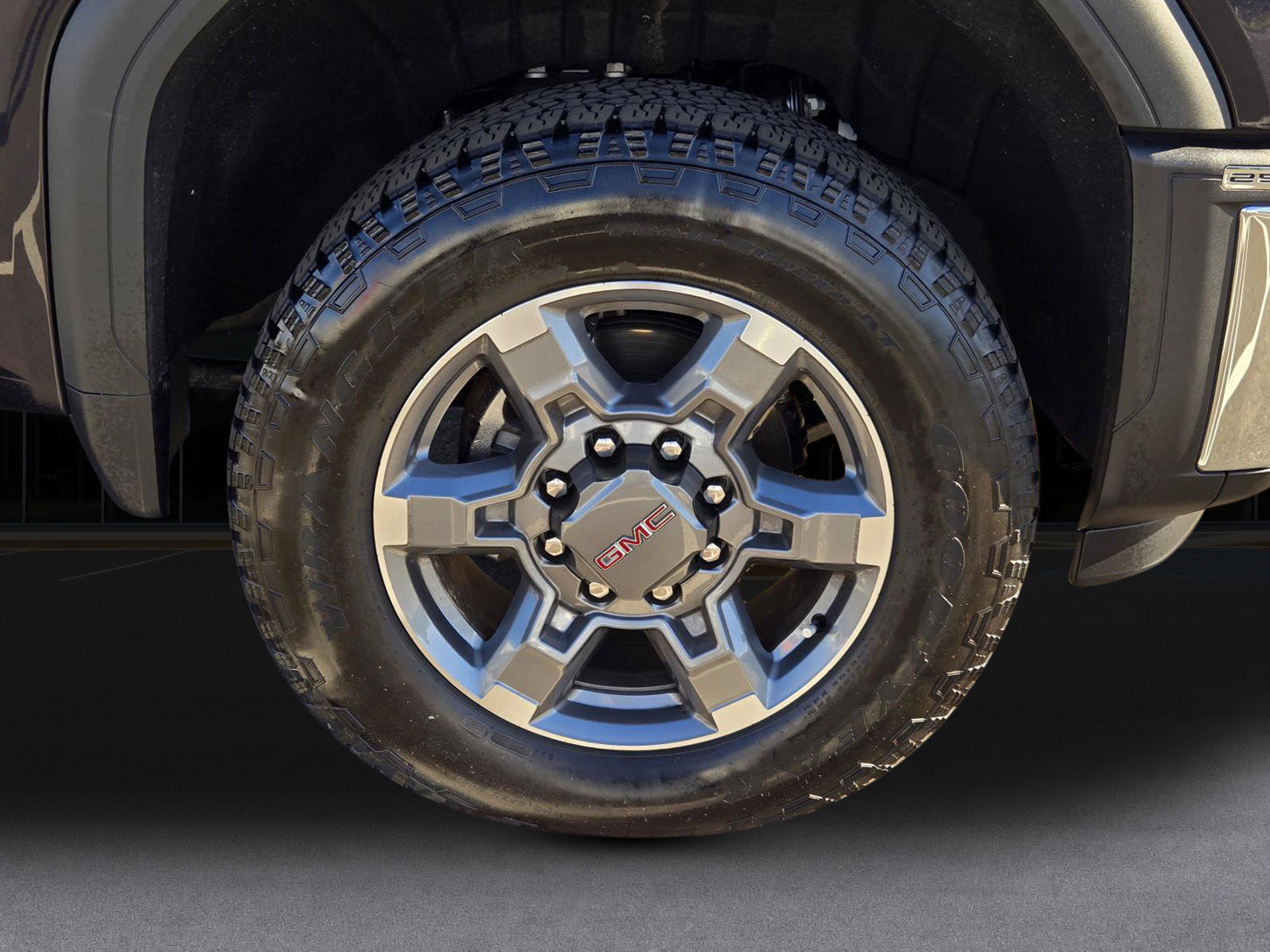 Certified 2025 GMC Sierra 2500 SLT w/ SLT Convenience Package AWD/4WD image 9