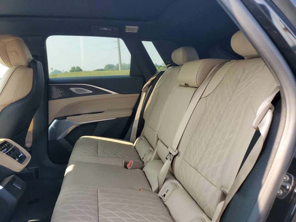 New 2026 Cadillac Lyriq V w/ Exterior Carbon Fiber Package image 25