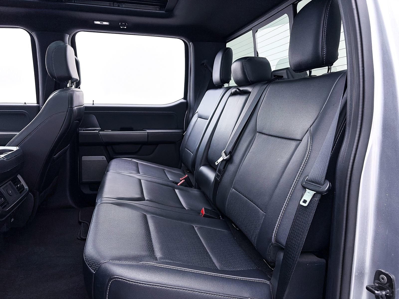 Used 2025 Ford F150 Lariat image 41