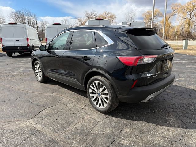 Used 2022 Ford Escape Titanium image 3