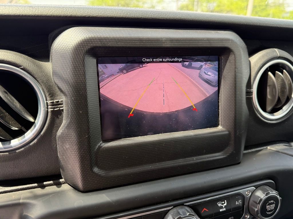 Used 2018 Jeep Wrangler Unlimited Sahara AWD/4WD image 20