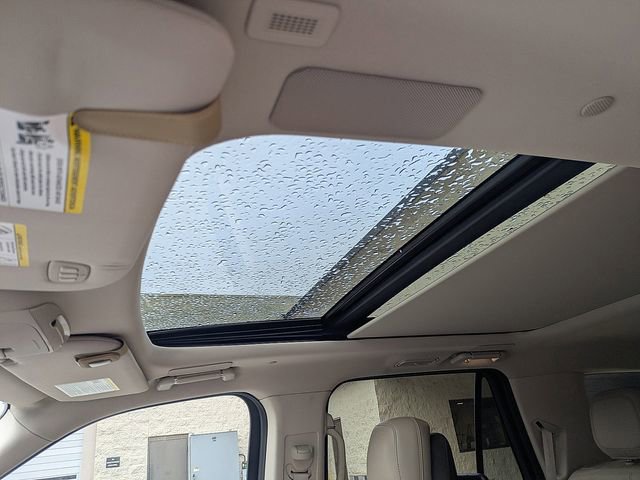 Used 2022 Lincoln Navigator Reserve image 19