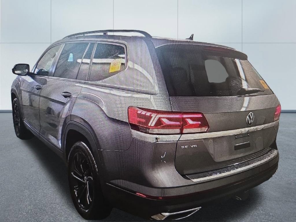 Used 2023 Volkswagen Atlas SE w/ Panoramic Sunroof Package AWD/4WD image 3