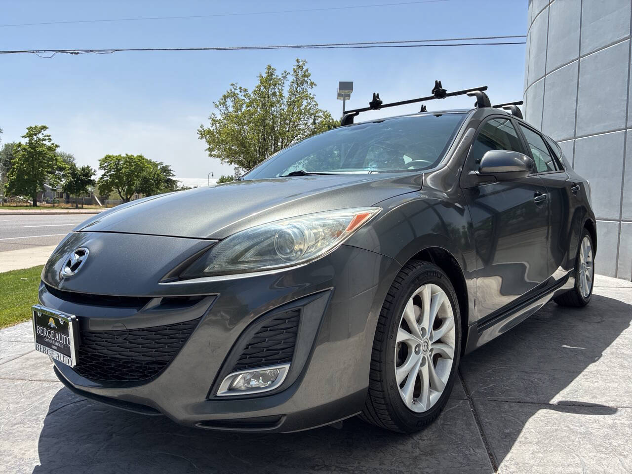 Used 2011 MAZDA MAZDA3 s Grand Touring w/ Tech Pkg FWD image 3