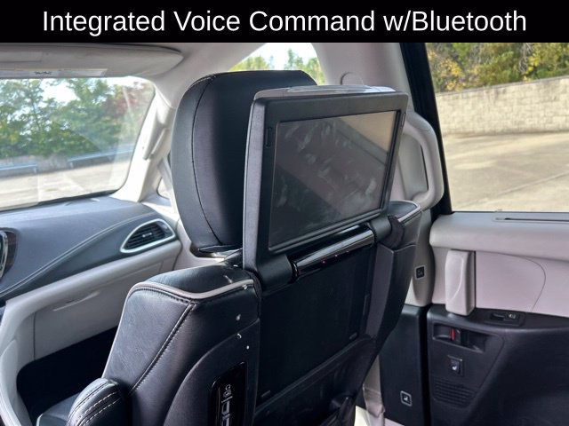 Used 2021 Chrysler Pacifica Limited w/ Uconnect Theater Family Group AWD/4WD image 13