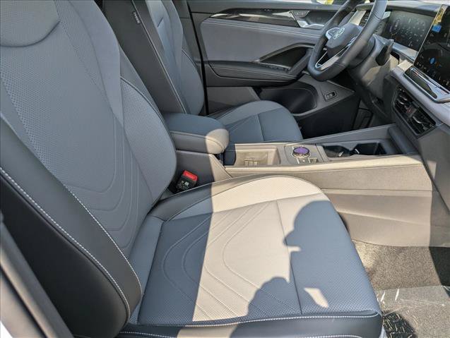 New 2026 Volkswagen Tiguan SE R-Line FWD image 28