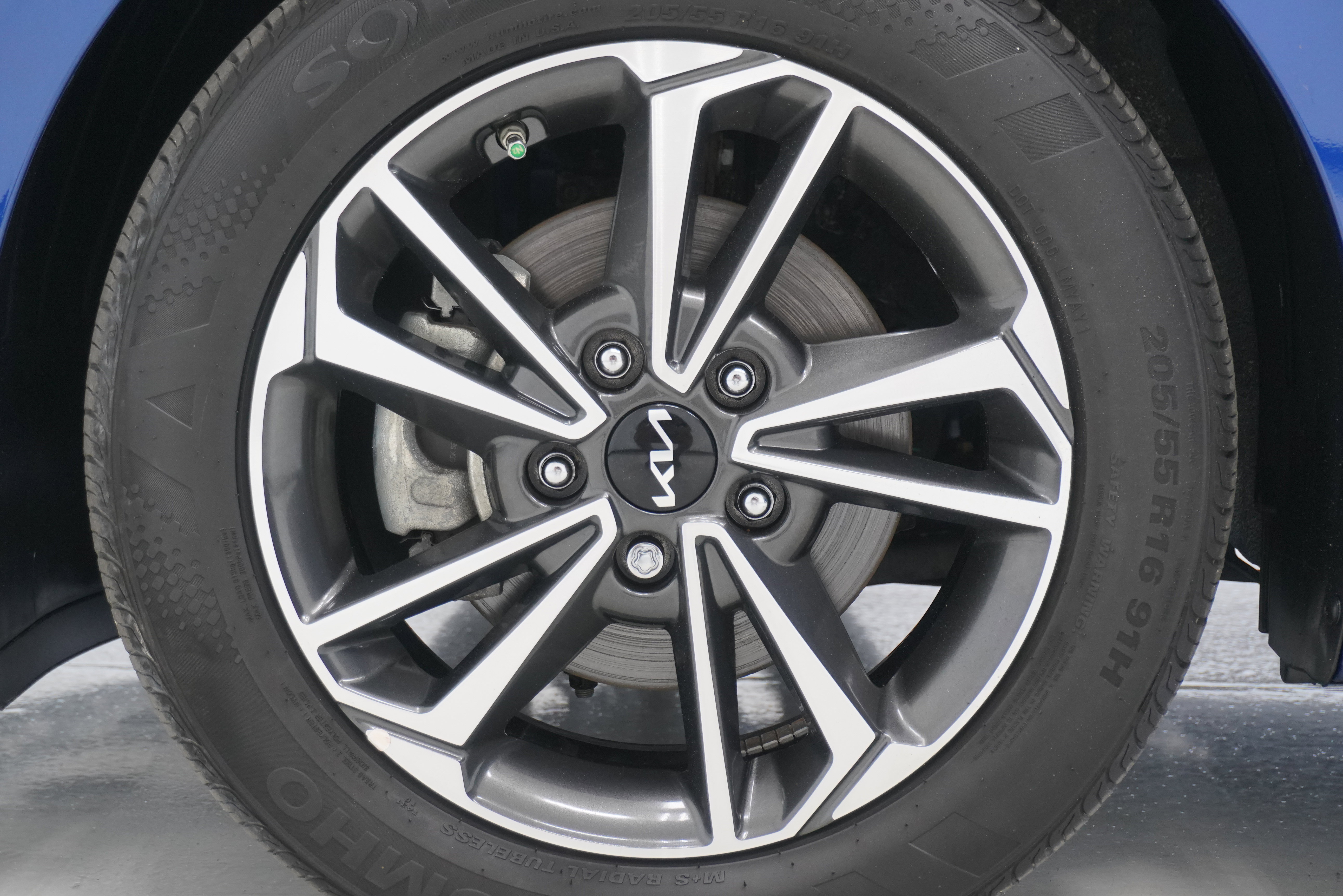 Used 2023 Kia Forte LXS FWD image 23