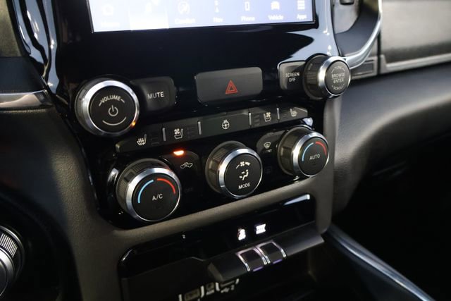 Used 2024 RAM 1500 Laramie image 16