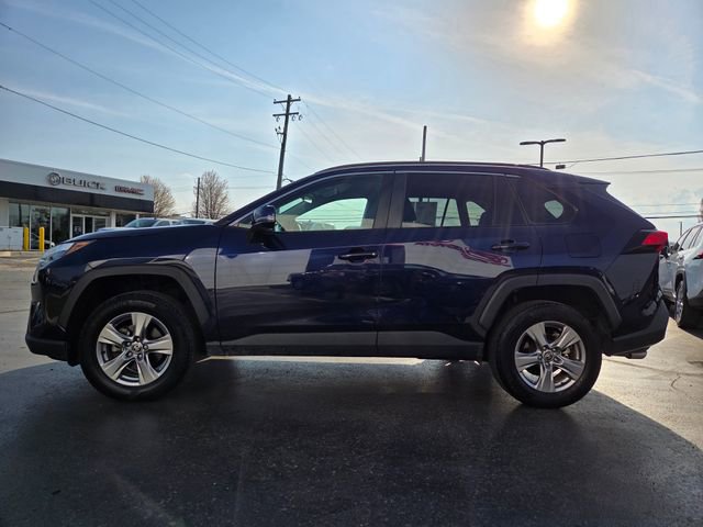 Used 2025 Toyota RAV4 XLE AWD/4WD image 4