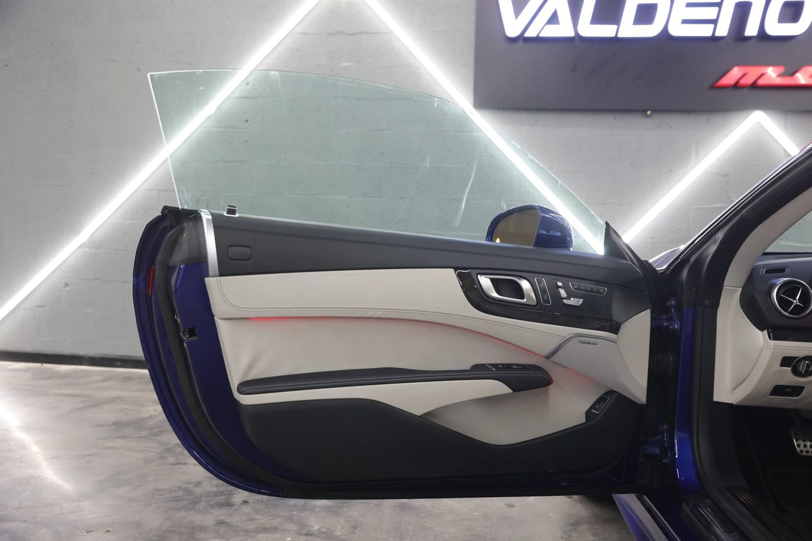 Used 2018 Mercedes-Benz SL 450 image 34