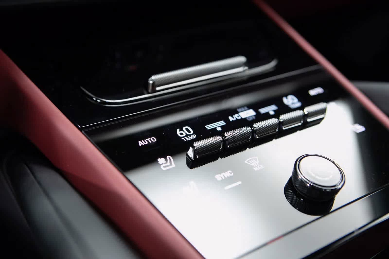 Certified 2025 Porsche Cayenne E-Hybrid AWD/4WD image 27