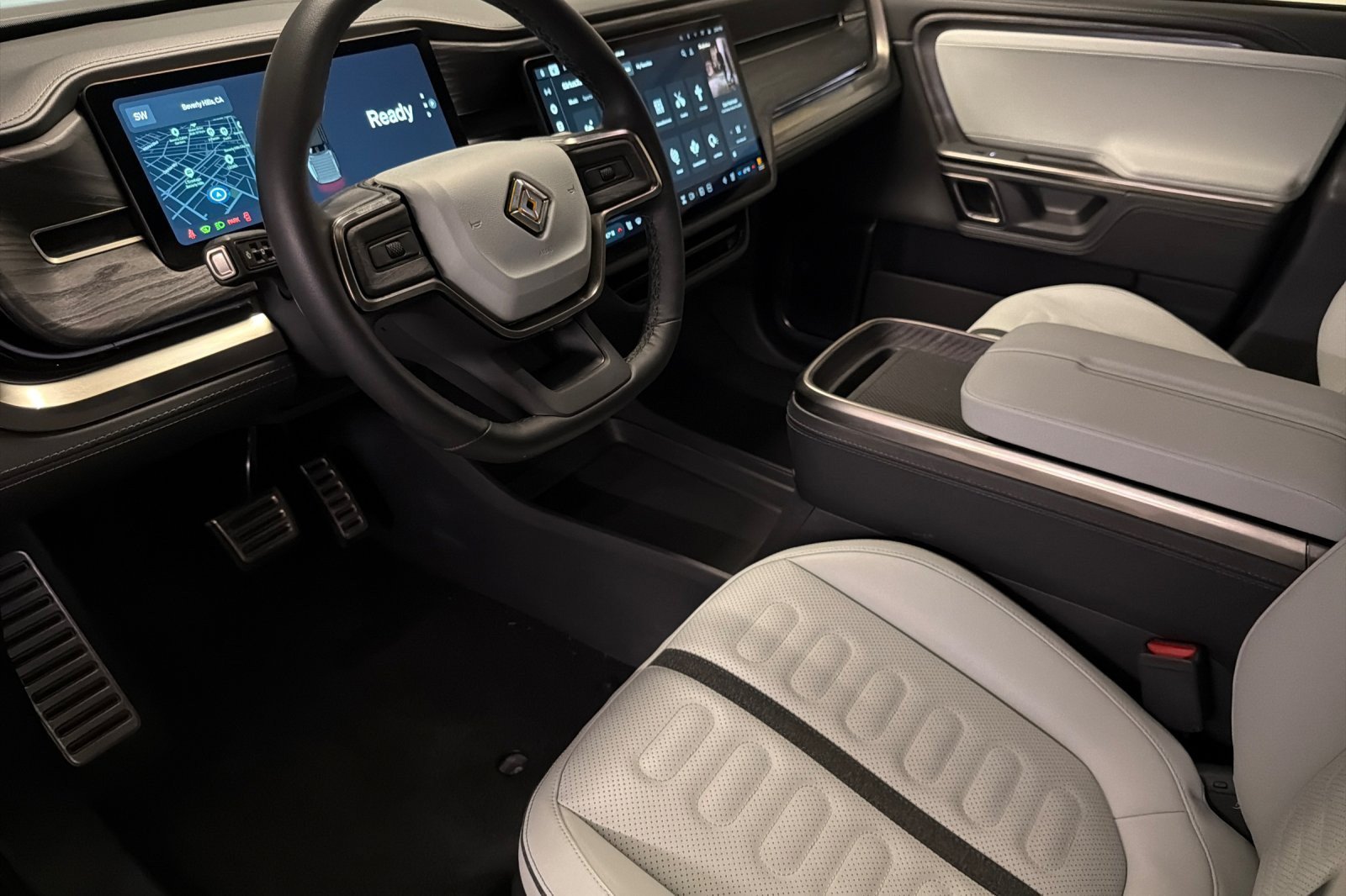 Used 2024 Rivian R1T Adventure AWD/4WD image 9