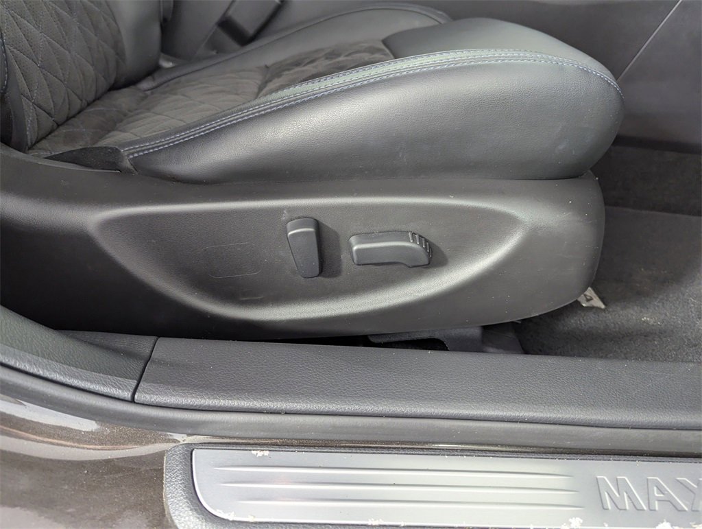 Used 2016 Nissan Maxima SR image 37