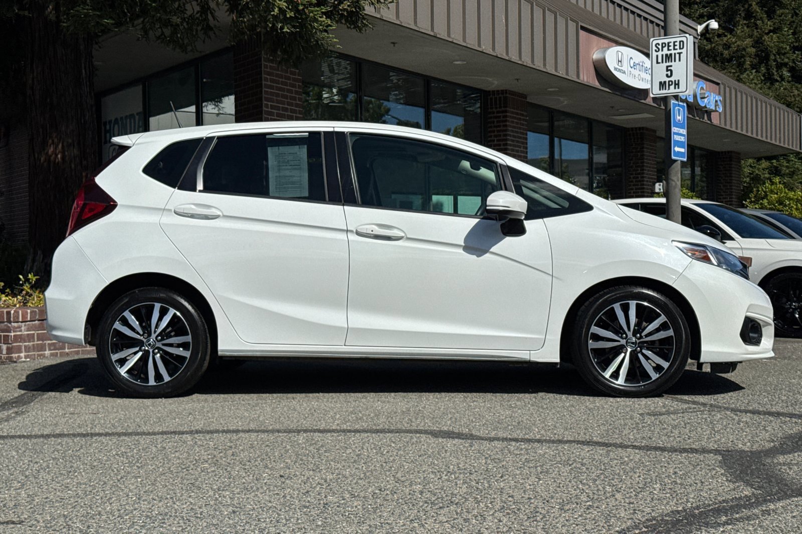 Used 2018 Honda Fit EX-L image 3