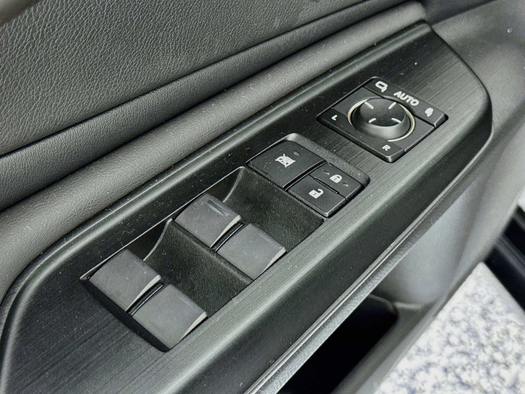 Used 2020 Lexus ES 350 w/ Premium Package FWD image 17