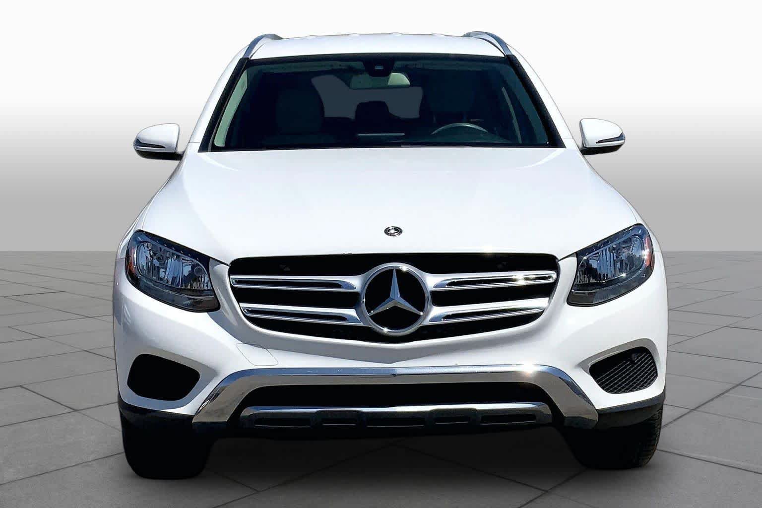 Used 2018 Mercedes-Benz GLC 300 4MATIC image 4