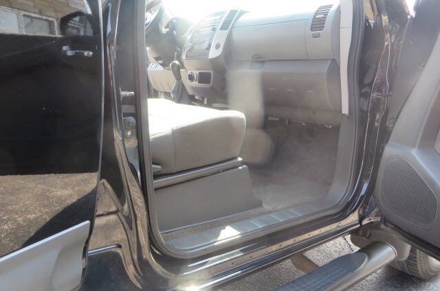 Used 2011 Nissan Xterra S AWD/4WD image 25