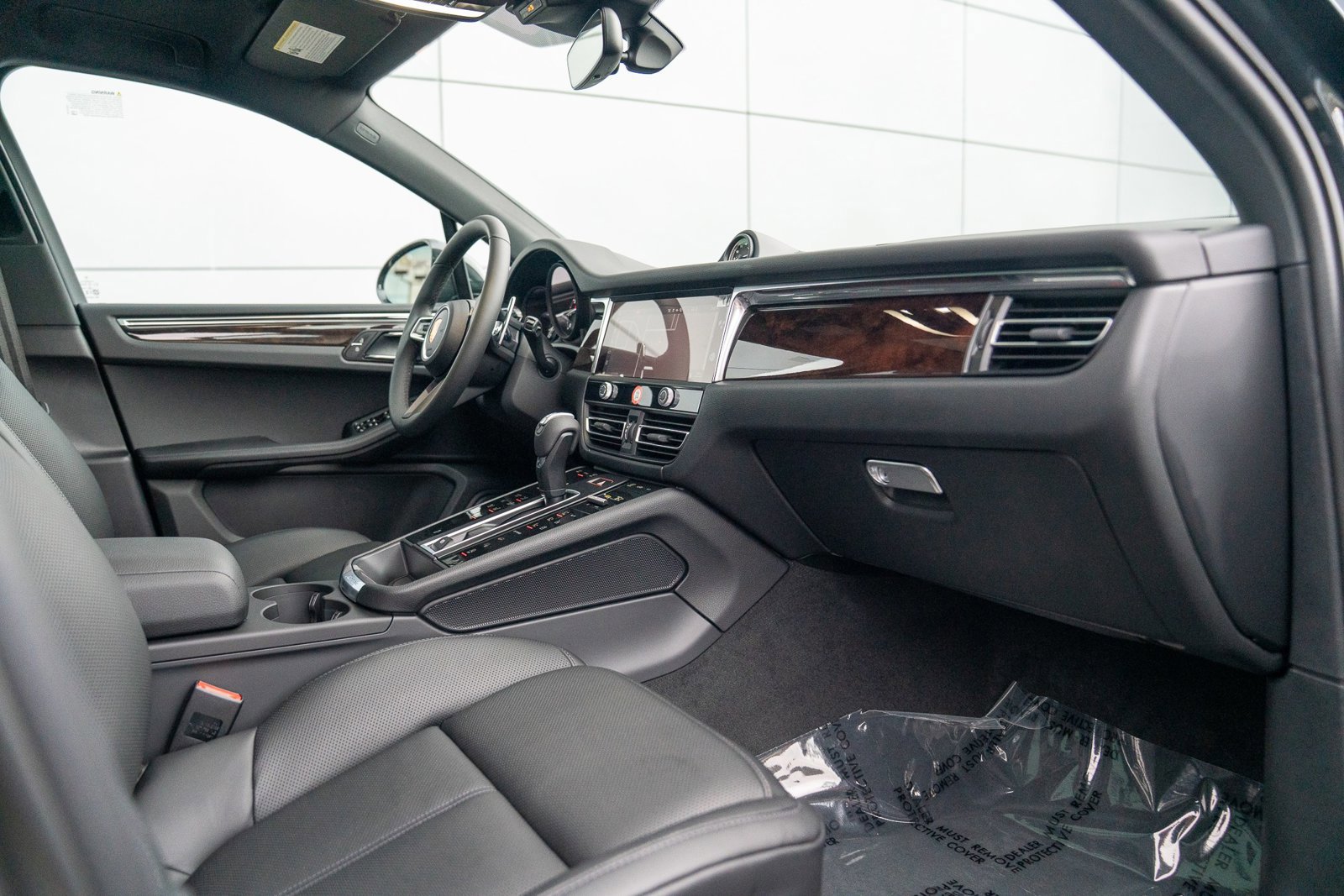 New 2026 Porsche Macan image 26