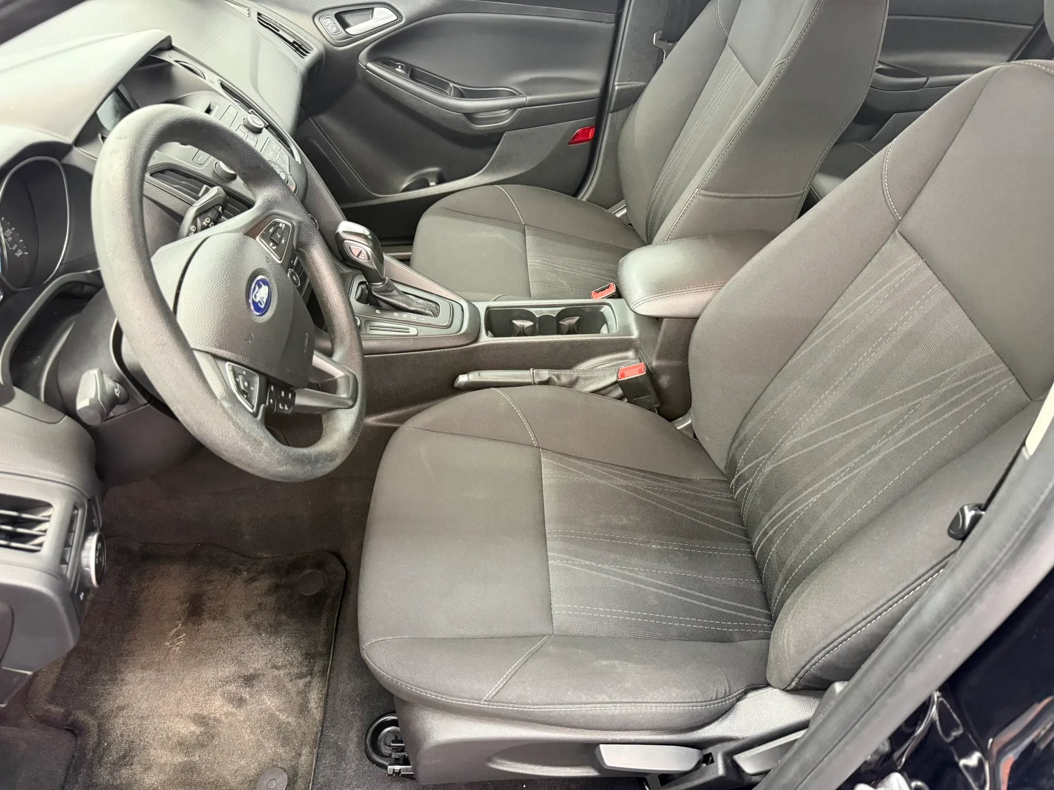Used 2016 Ford Focus SE FWD image 17