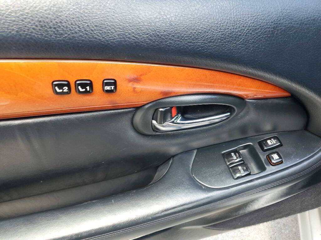 Used 2006 Lexus SC 430 Convertible RWD image 20