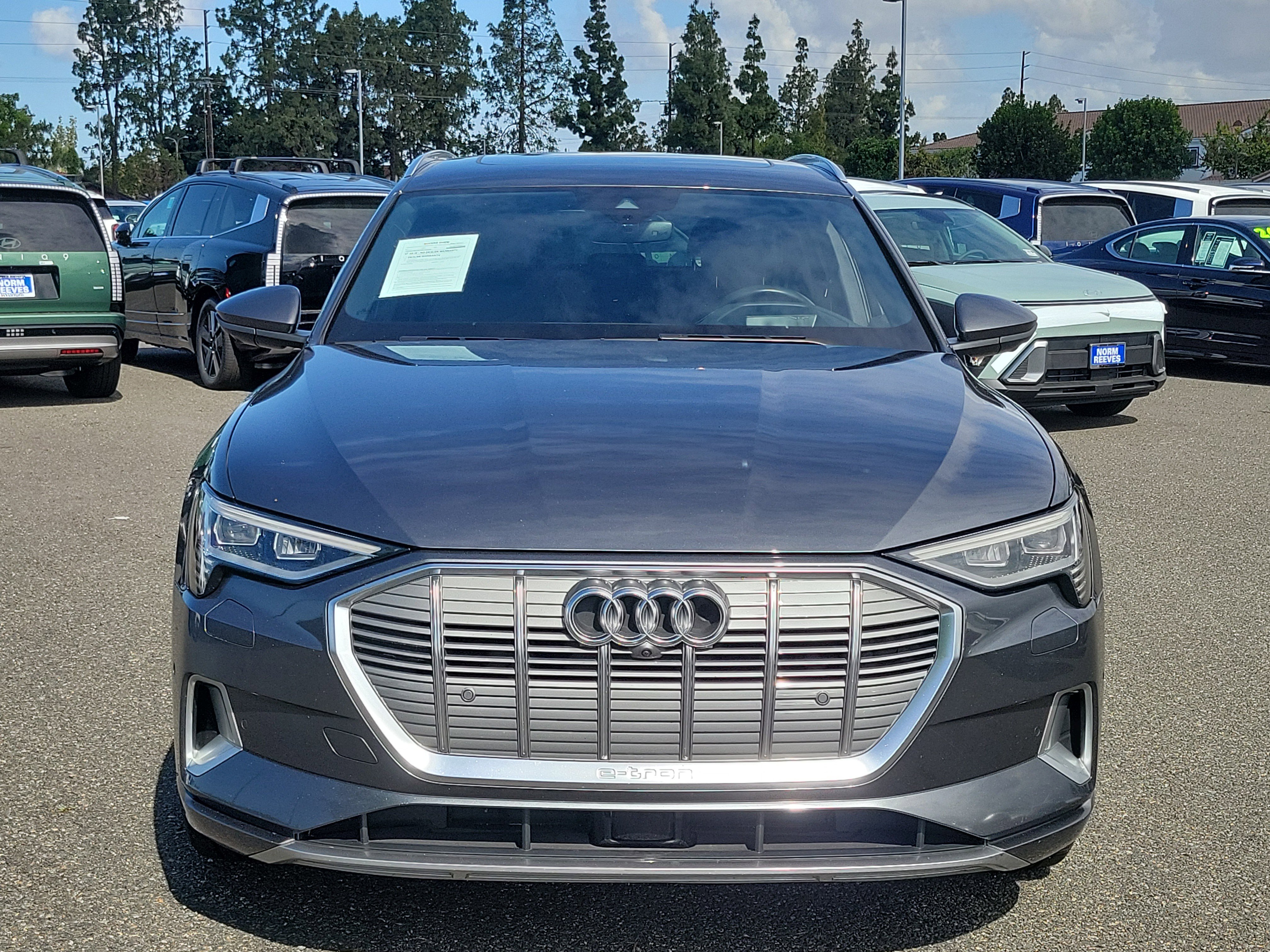 Used 2019 Audi e-tron Prestige w/ Prestige Package AWD/4WD image 6