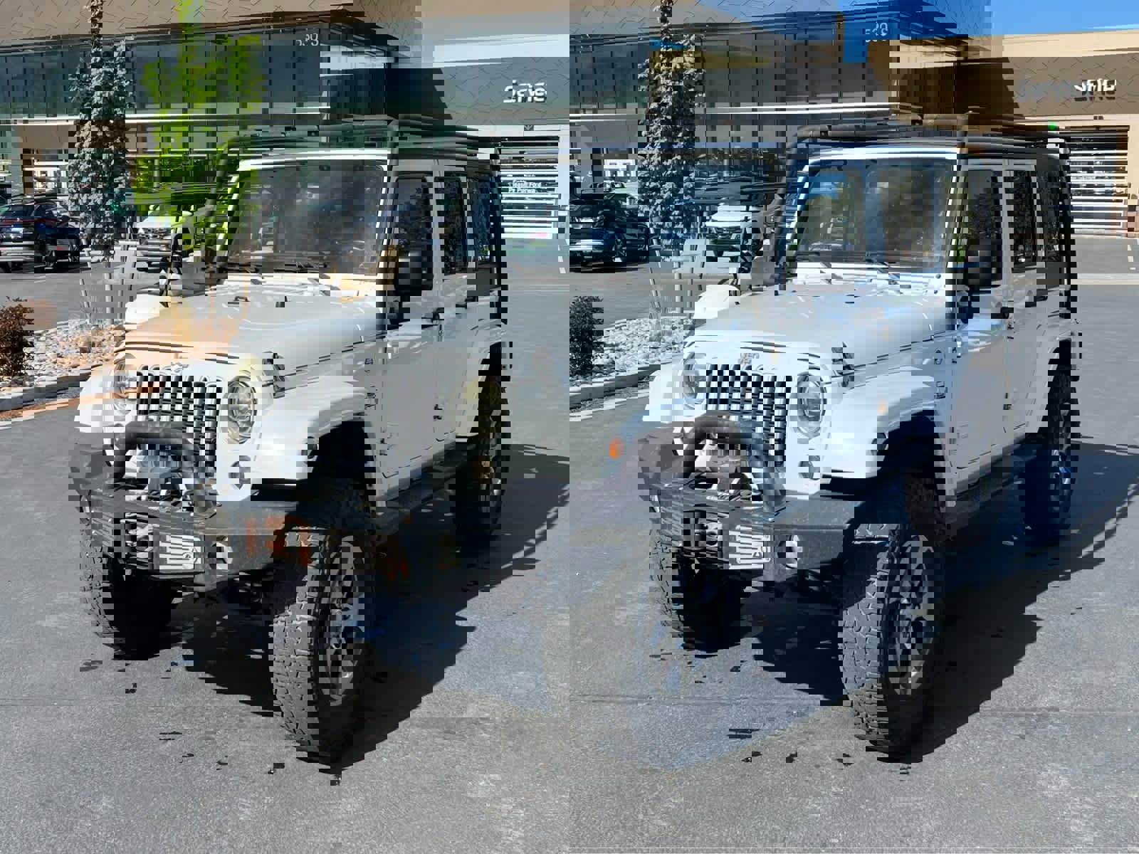 Used 2016 Jeep Wrangler Unlimited Sahara w/ Connectivity Group image 2