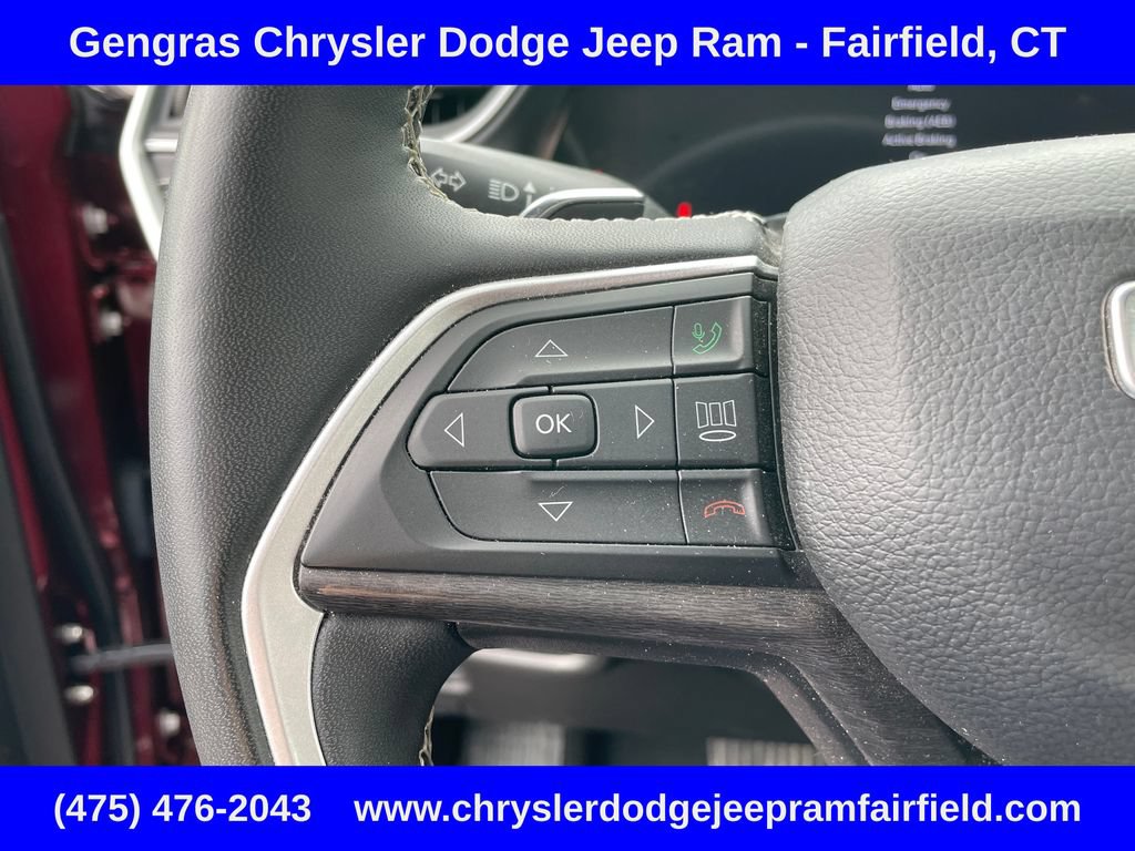 Used 2023 Jeep Grand Cherokee Limited w/ Luxury Tech Group II AWD/4WD image 45