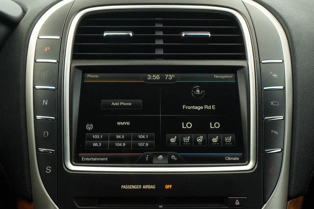 Used 2016 Lincoln MKX Reserve w/ Technology Package FWD image 17