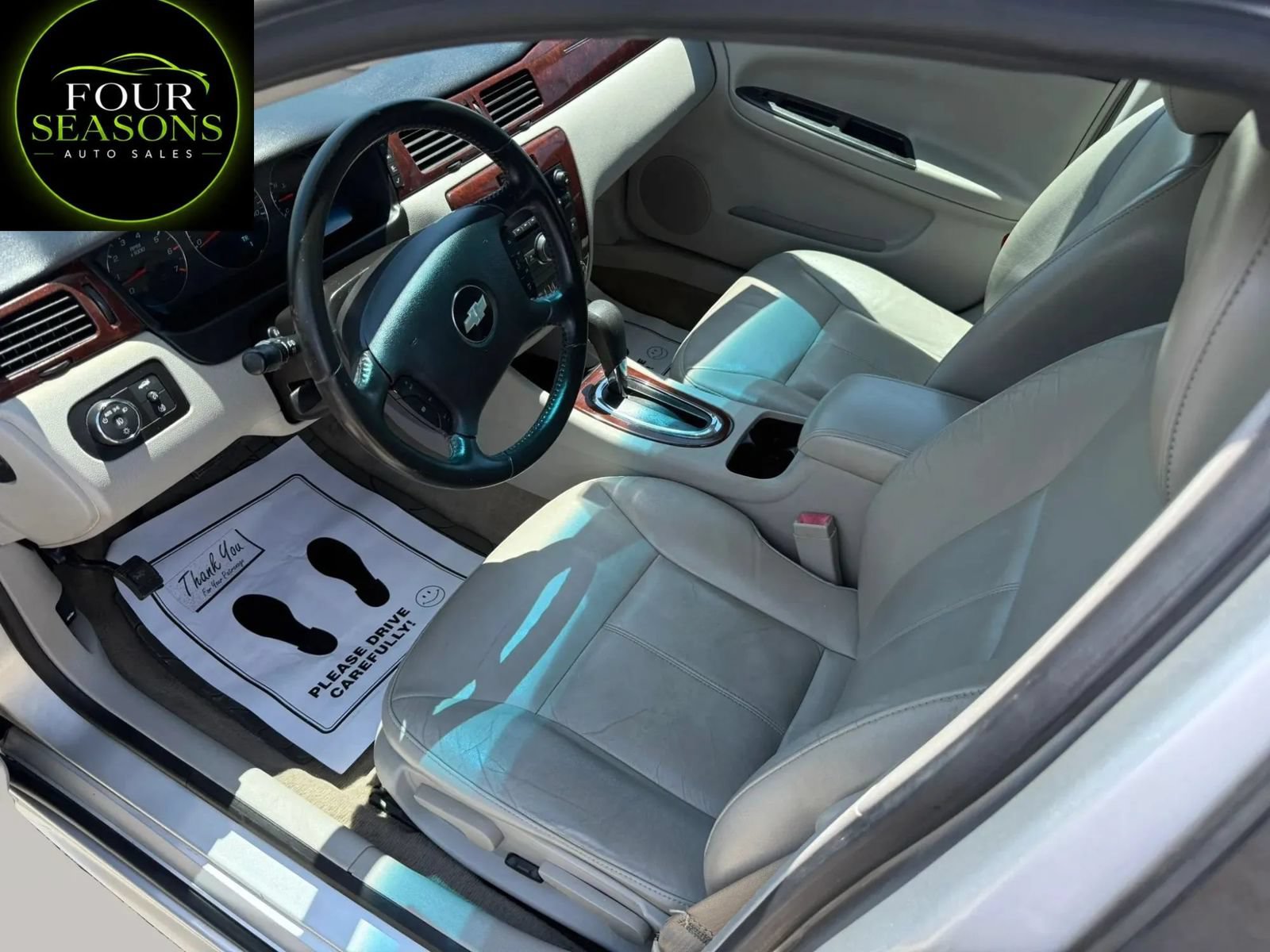 Used 2010 Chevrolet Impala LT FWD image 8
