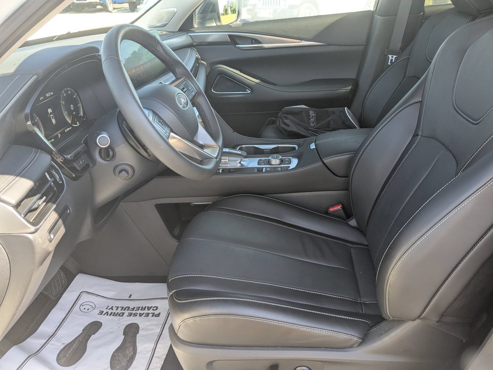 Used 2025 INFINITI QX60 Luxe AWD/4WD image 13
