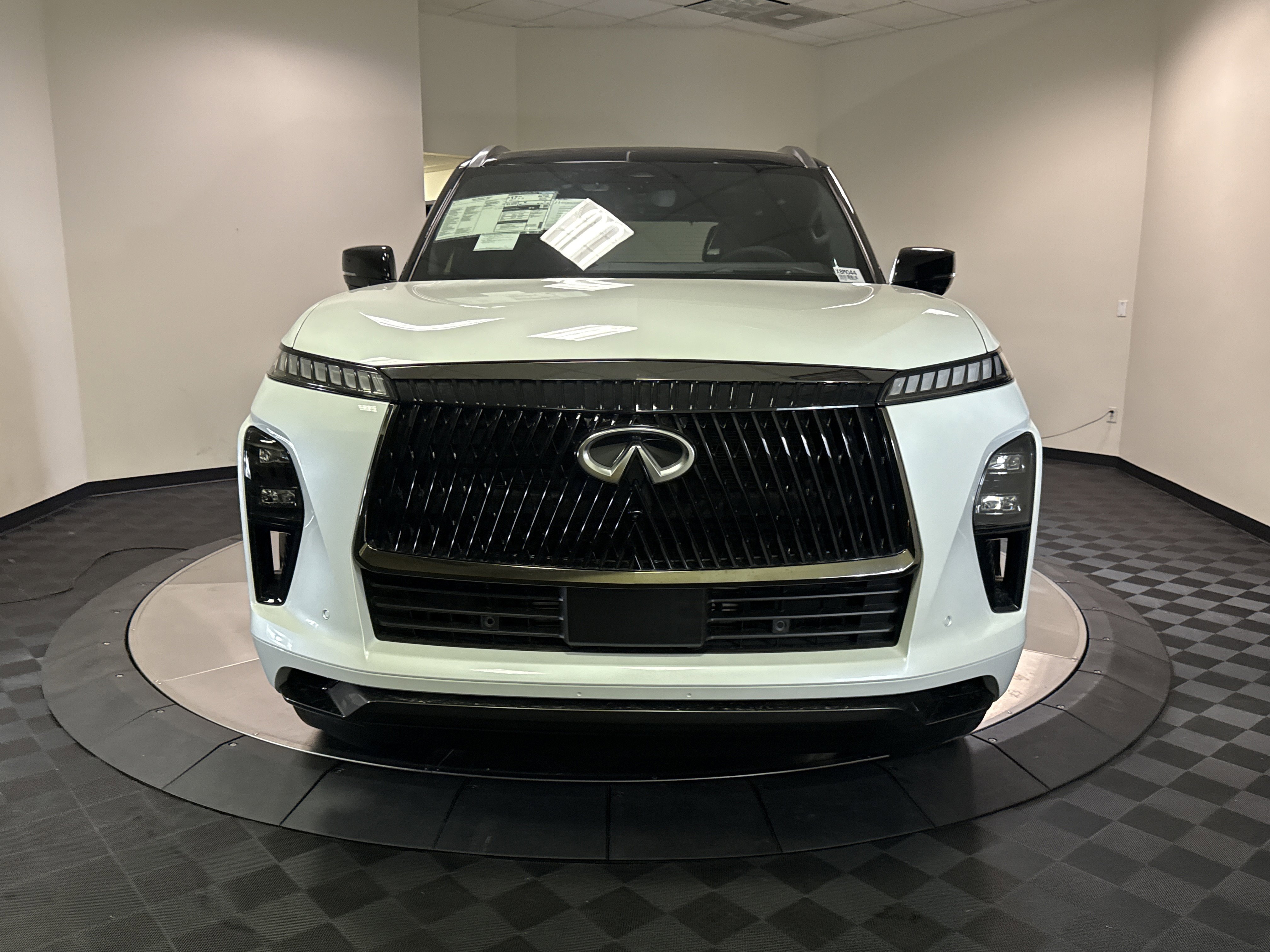 New 2026 INFINITI QX80 Autograph image 2