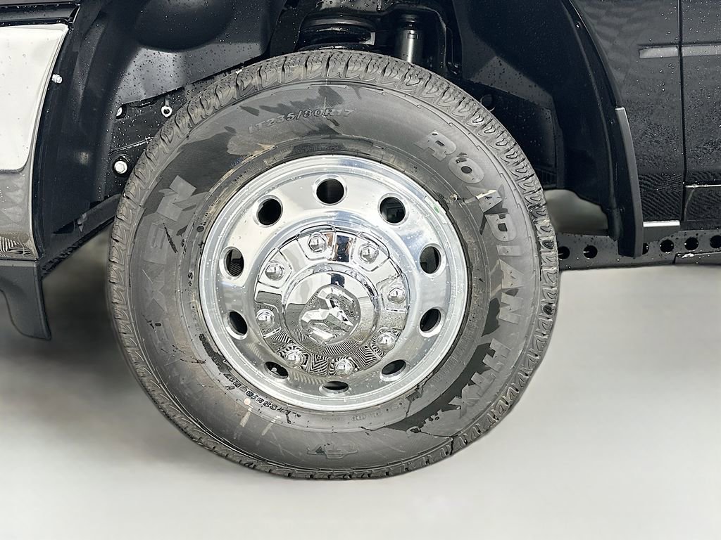 New 2026 RAM 3500 Big Horn AWD/4WD image 17