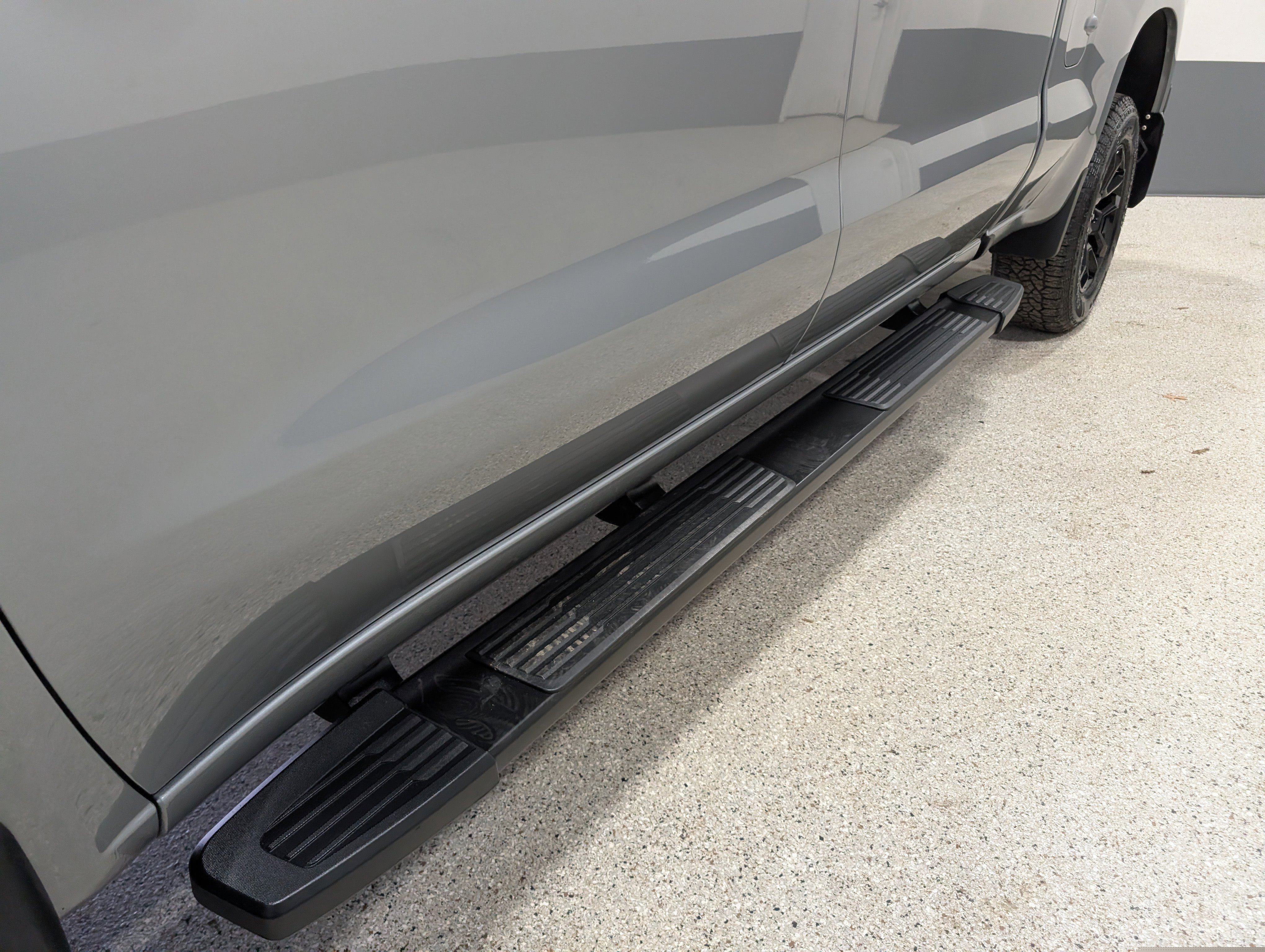 Used 2024 Chevrolet Silverado 1500 LT Trail Boss w/ Convenience Package II image 9