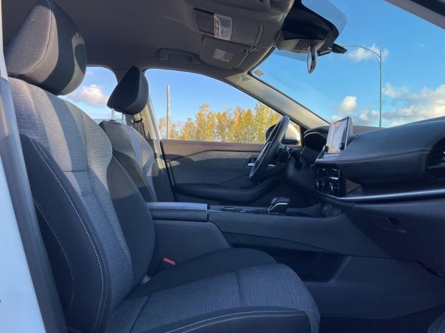 Used 2021 Nissan Rogue SV image 12