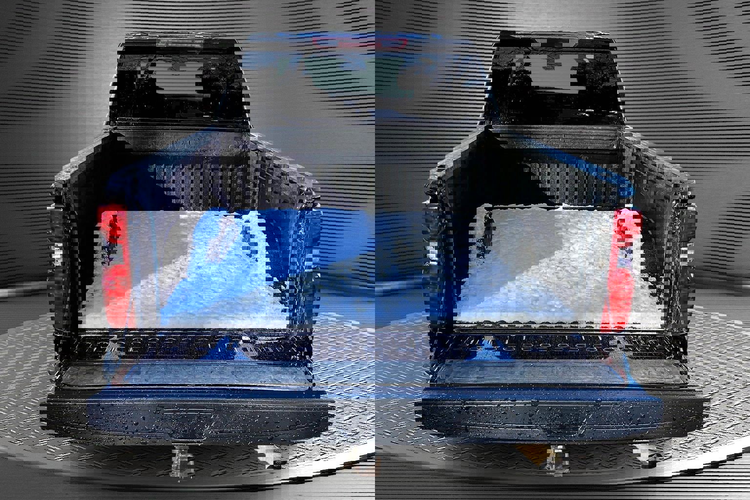 Used 2024 Chevrolet Silverado 2500 LT w/ Convenience Package image 7