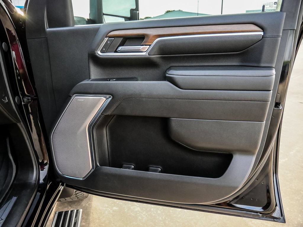 Used 2024 Chevrolet Silverado 2500 High Country w/ High Country Premium Package AWD/4WD image 27