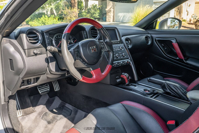 Used 2016 Nissan GT-R Black Edition AWD/4WD image 20