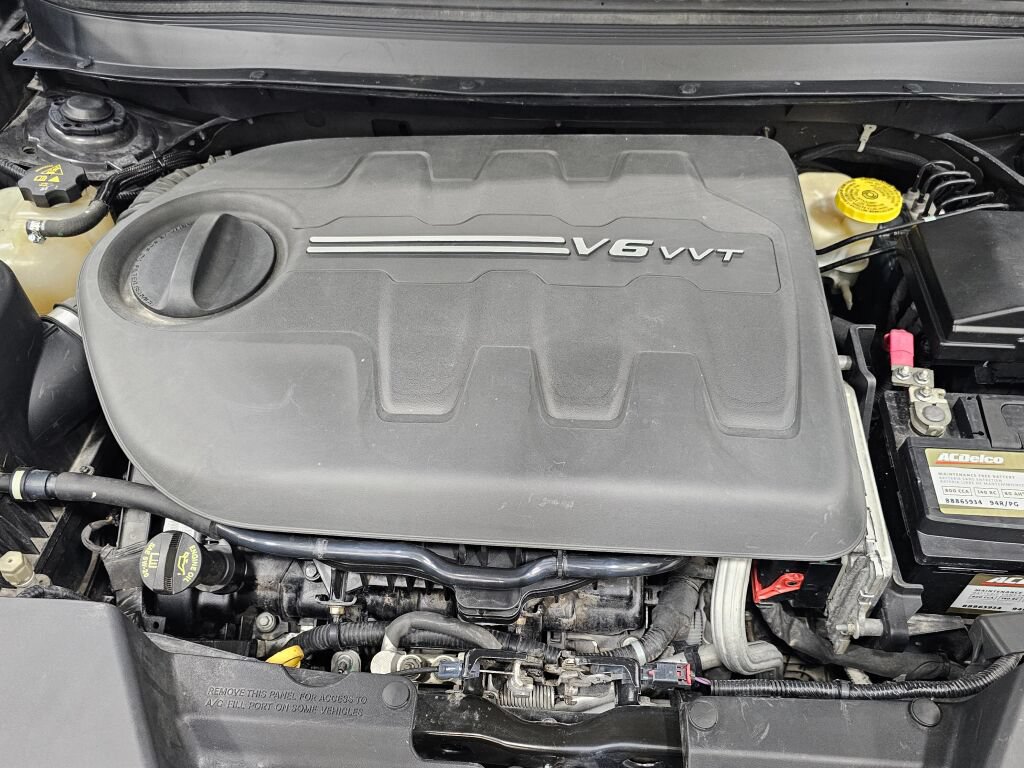 Used 2015 Jeep Cherokee Limited AWD/4WD image 30