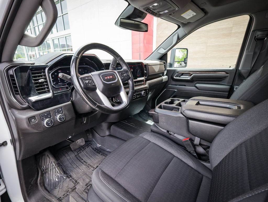 Used 2024 GMC Sierra 3500 SLE w/ SLE Convenience Package AWD/4WD image 12