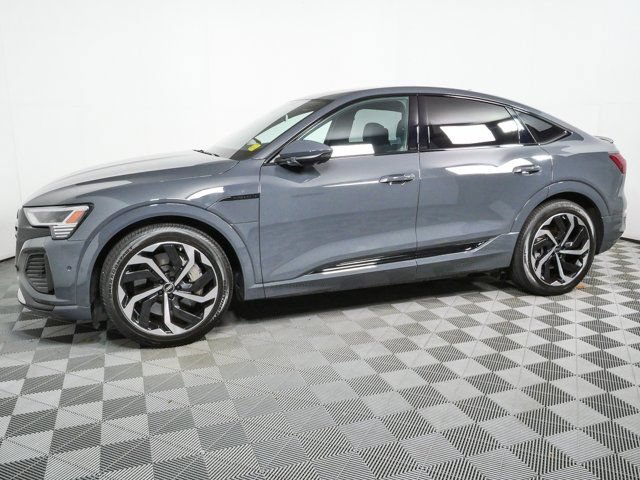 Used 2024 Audi Q8 e-tron Prestige w/ Prestige Package AWD/4WD image 32