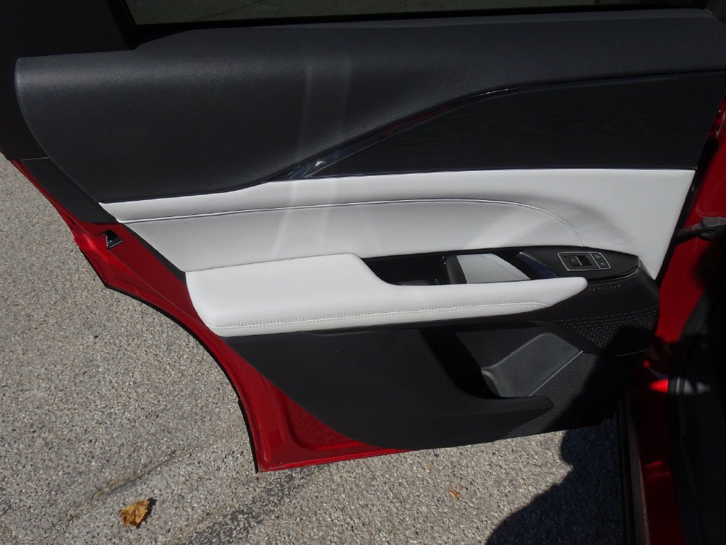 Used 2024 Cadillac Lyriq Sport RWD image 15